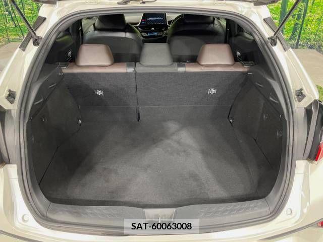 Toyota C-HR 2017-05 264127-14