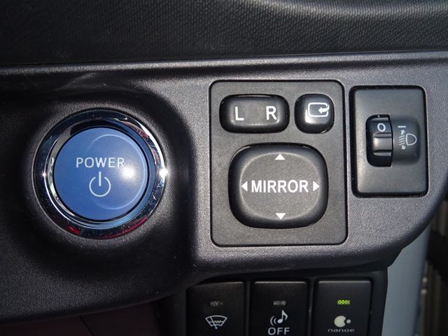 Toyota AQUA 2012-12 193955-18