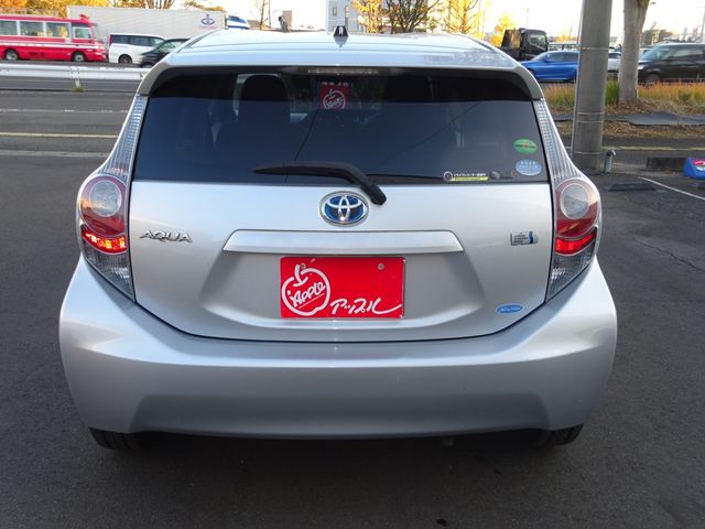 Toyota AQUA 2012-12 193955-4