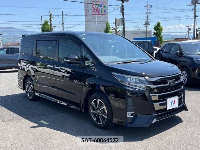 Toyota NOAH 2018-08 279461-17
