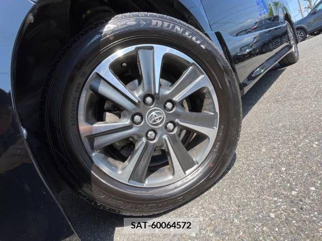 Toyota NOAH 2018-08 279461-14