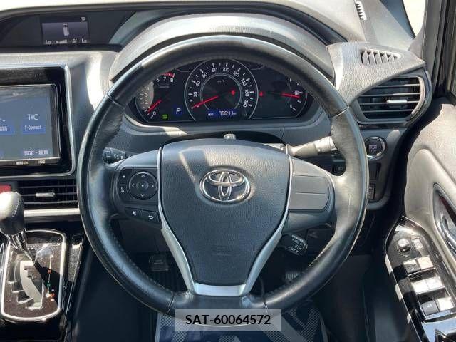 Toyota NOAH 2018-08 279461-12