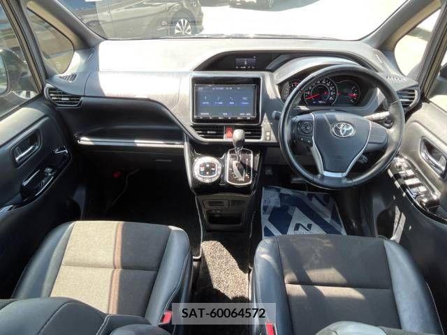 Toyota NOAH 2018-08 279461-1