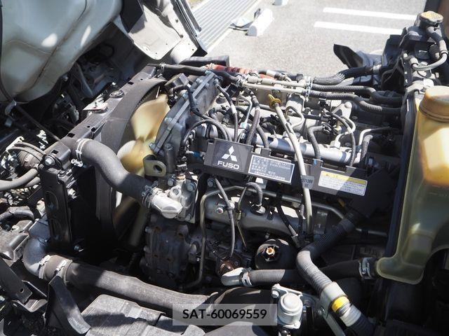 Mitsubishi CANTER 2016-02 263599-20