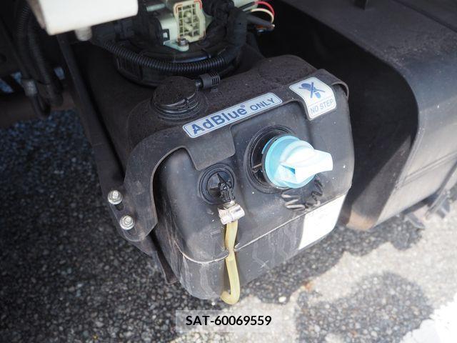 Mitsubishi CANTER 2016-02 263599-24