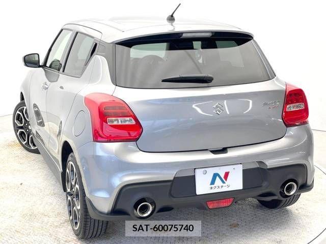 Suzuki SWIFT 2021-11 320825-17