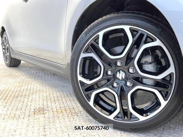 Suzuki SWIFT 2021-11 320825-13