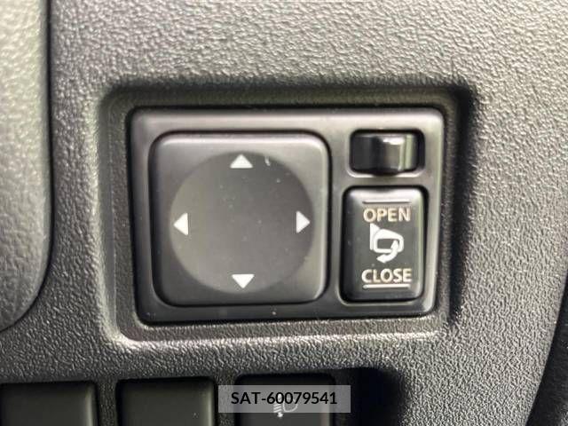 Nissan LATIO 2015-08 349972-6