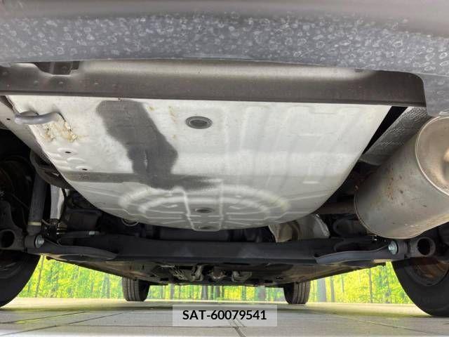 Nissan LATIO 2015-08 349972-19