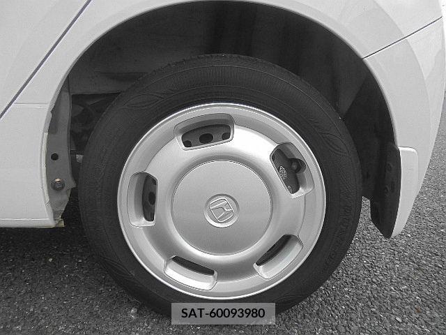 Honda N-WGN 2019-08 383398-13