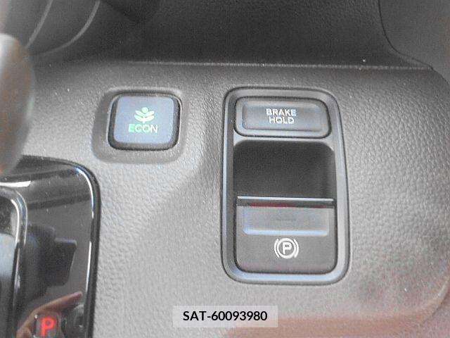 Honda N-WGN 2019-08 383398-23