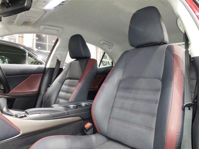 Lexus IS 2016-12 5-16