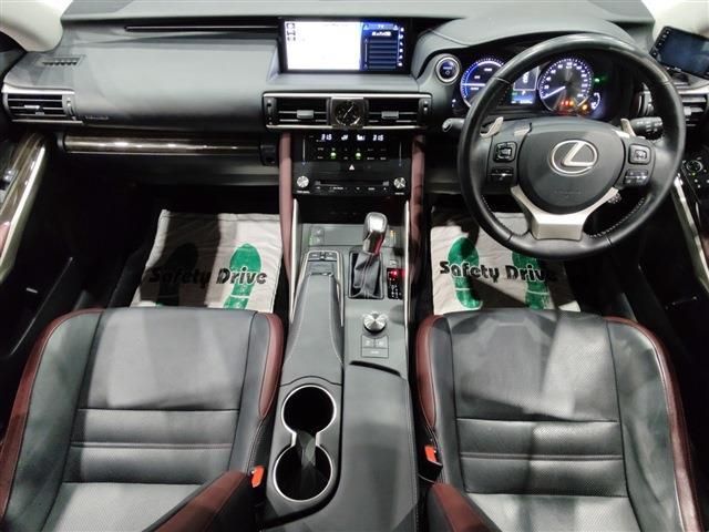 Lexus IS 2016-12 5-8