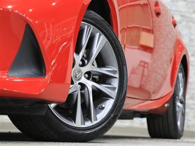 Lexus IS 2016-12 5-19