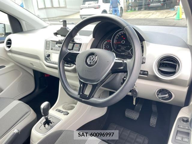 VolksWagen UP! 2020-06 370839-15