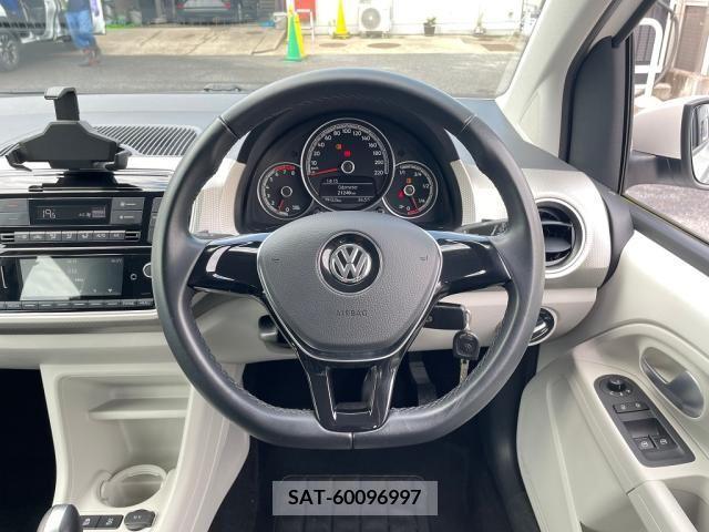 VolksWagen UP! 2020-06 370839-2