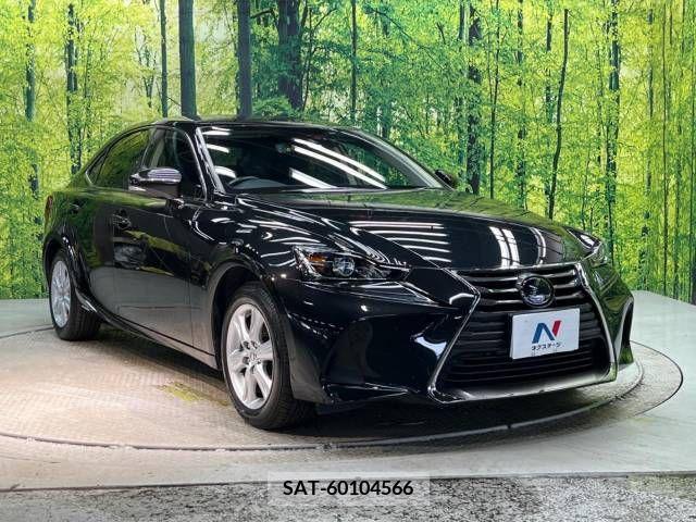 Lexus IS 2017-10 354267-16