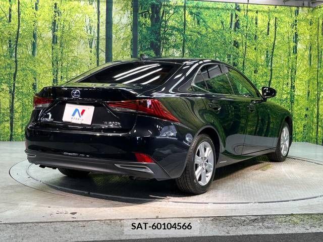 Lexus IS 2017-10 354267-17