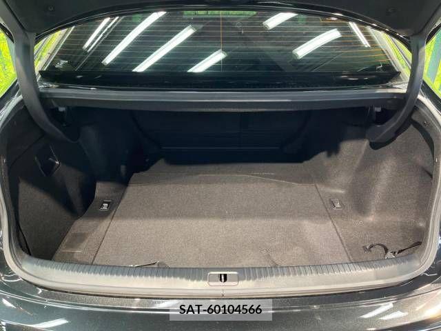 Lexus IS 2017-10 354267-10