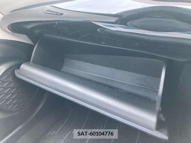 Toyota PRIUS PHV 2017-06 322594-21