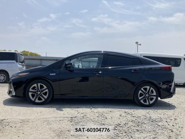Toyota PRIUS PHV 2017-06 322594-7