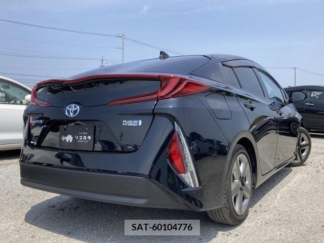 Toyota PRIUS PHV 2017-06 322594-5