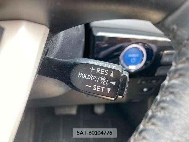 Toyota PRIUS PHV 2017-06 322594-15