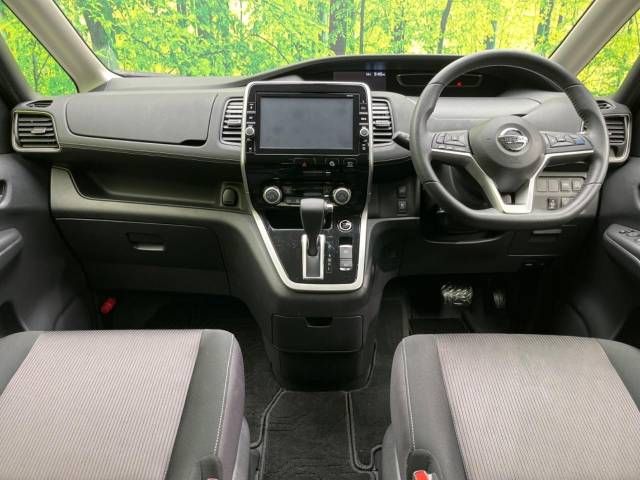 Nissan SERENA 2016-12 194107-1