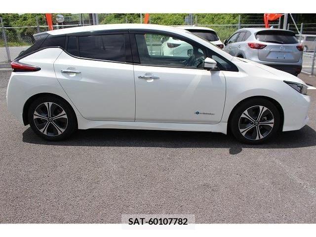 Nissan LEAF 2019-08 297893-7