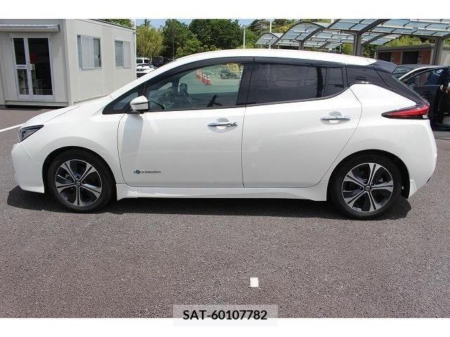 Nissan LEAF 2019-08 297893-9