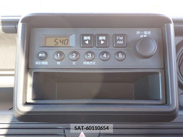 Honda N-VAN 2020-02 372538-16