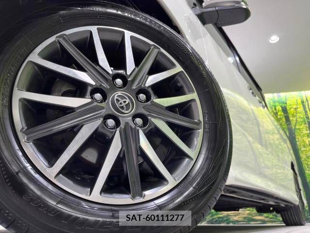 Toyota VOXY 2015-12 289082-13