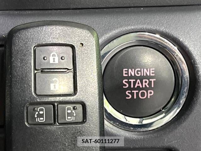 Toyota VOXY 2015-12 289082-6