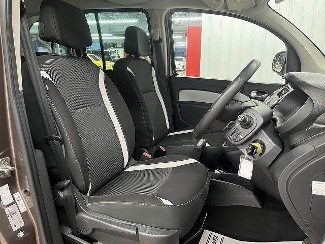 Renault KANGOO 2017-09 23401-2