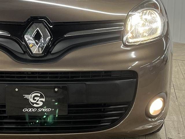 Renault KANGOO 2017-09 23401-19