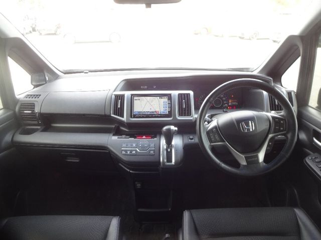 Honda e 2013-08 9930-2
