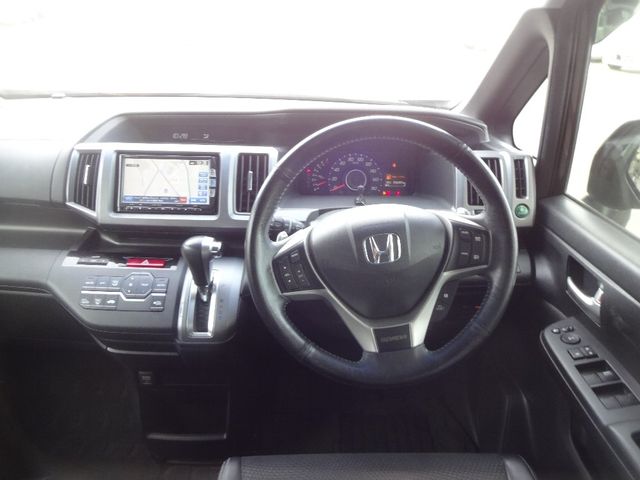 Honda e 2013-08 9930-8