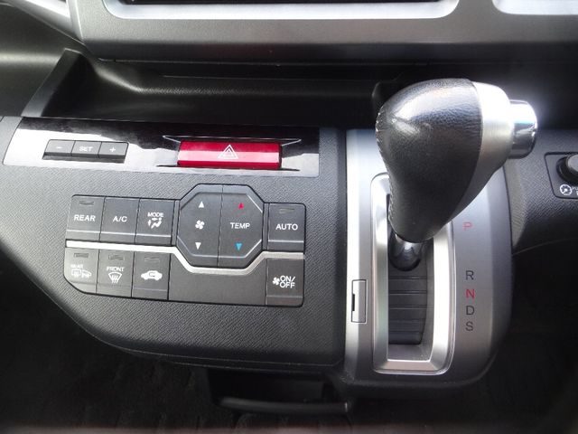 Honda e 2013-08 9930-12