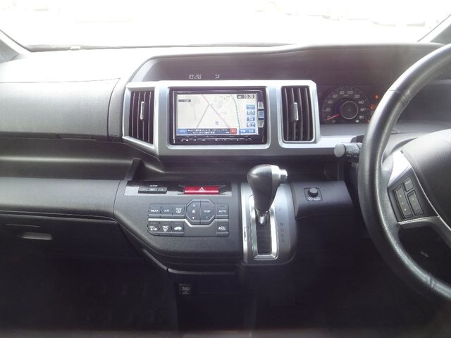 Honda e 2013-08 9930-9