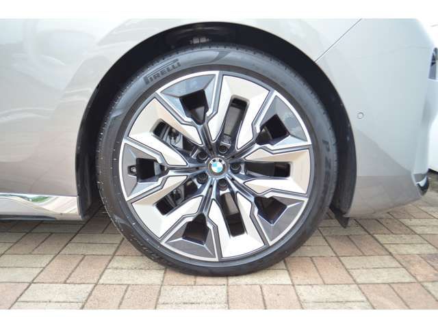 Bmw 7 SERIES 2022-12 6210-12