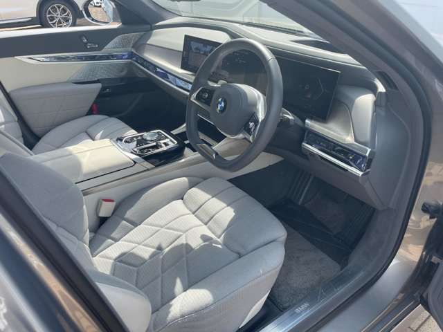 Bmw 7 SERIES 2022-12 6210-15