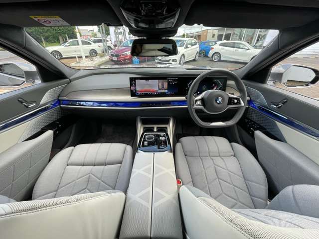 Bmw 7 SERIES 2022-12 6210-1