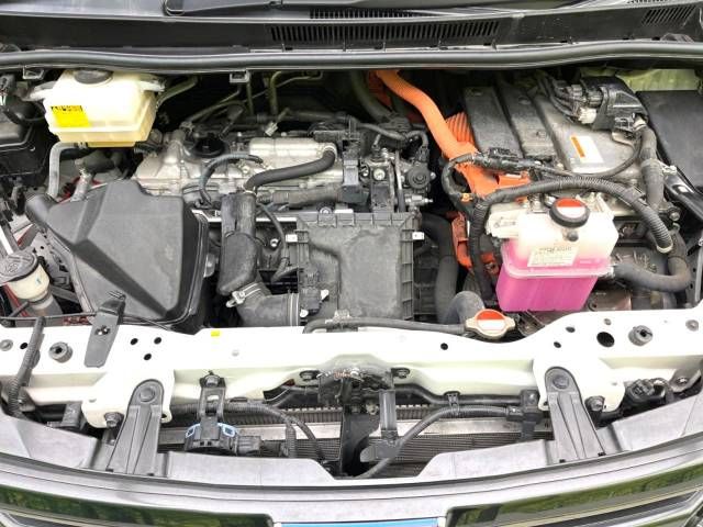 Toyota NOAH HYBRID 2016-11 191613-19