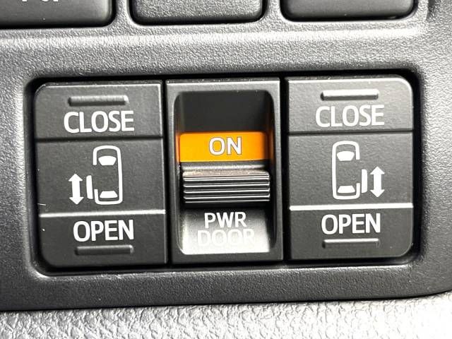 Toyota NOAH HYBRID 2016-11 191613-5