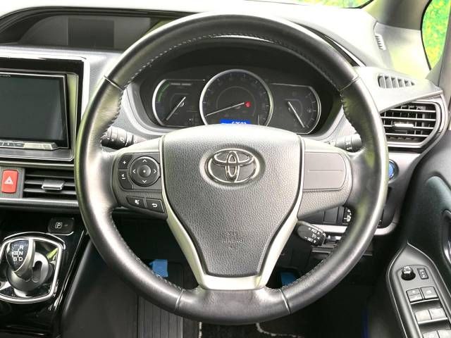 Toyota NOAH HYBRID 2016-11 191613-12