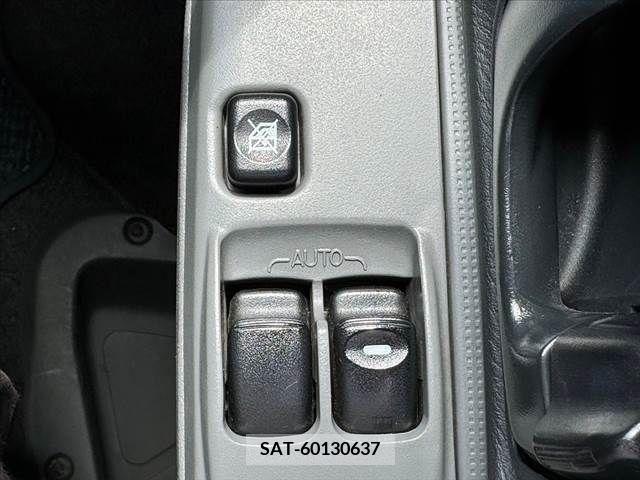 Mitsubishi TOWN BOX 2010-10 369628-27