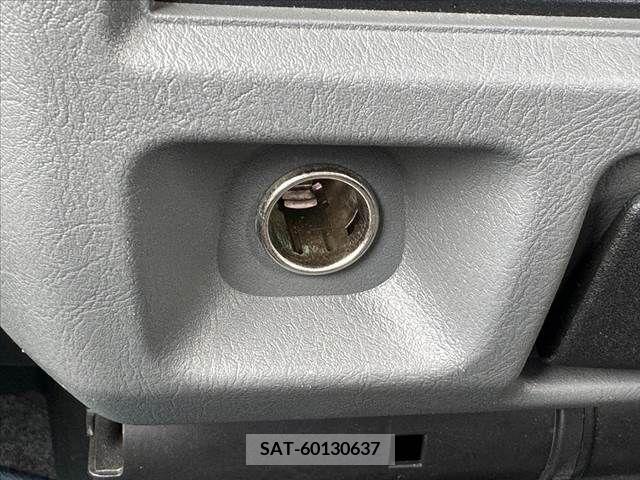 Mitsubishi TOWN BOX 2010-10 369628-24