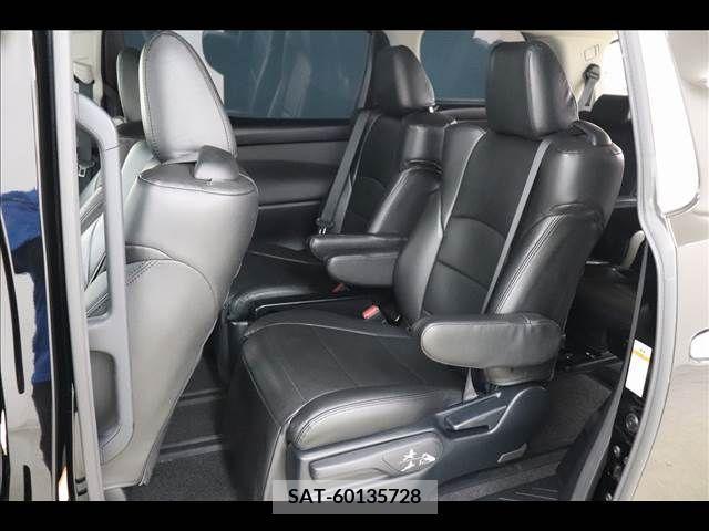 Toyota VELLFIRE 2018-11 287944-11