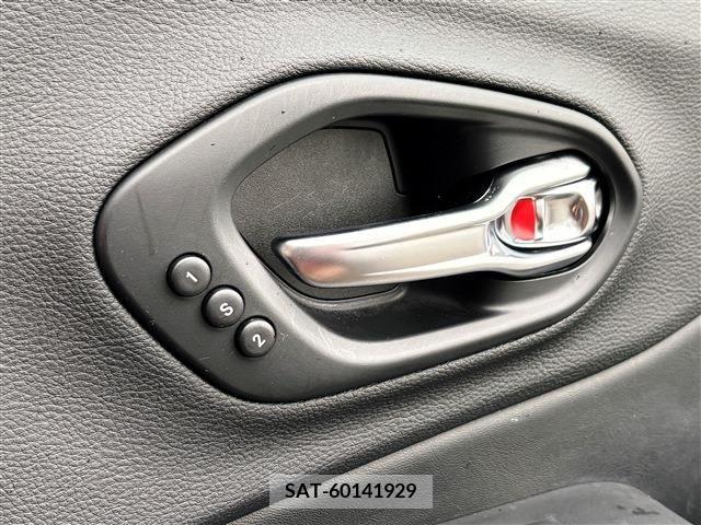 Jeep CHEROKEE 2019-02 373921-10