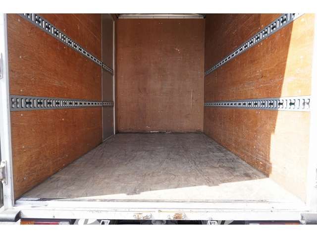 Mitsubishi CANTER 2018-11 13664-18